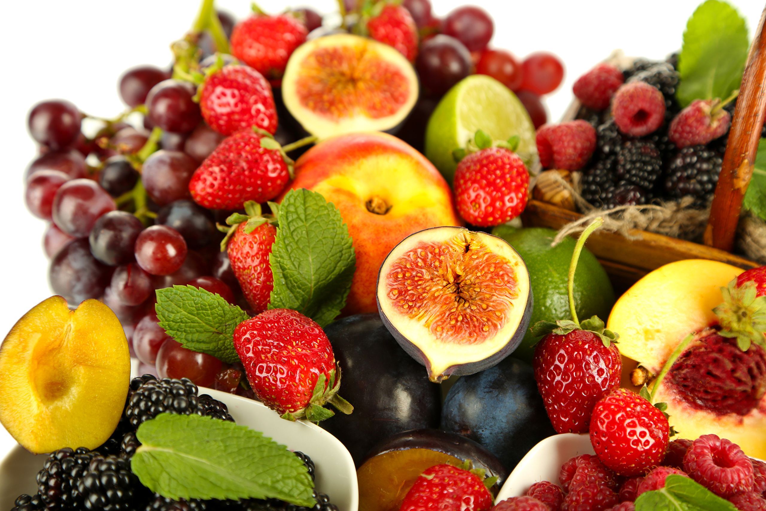 Fruits and berries all year round: save vitamins for future use